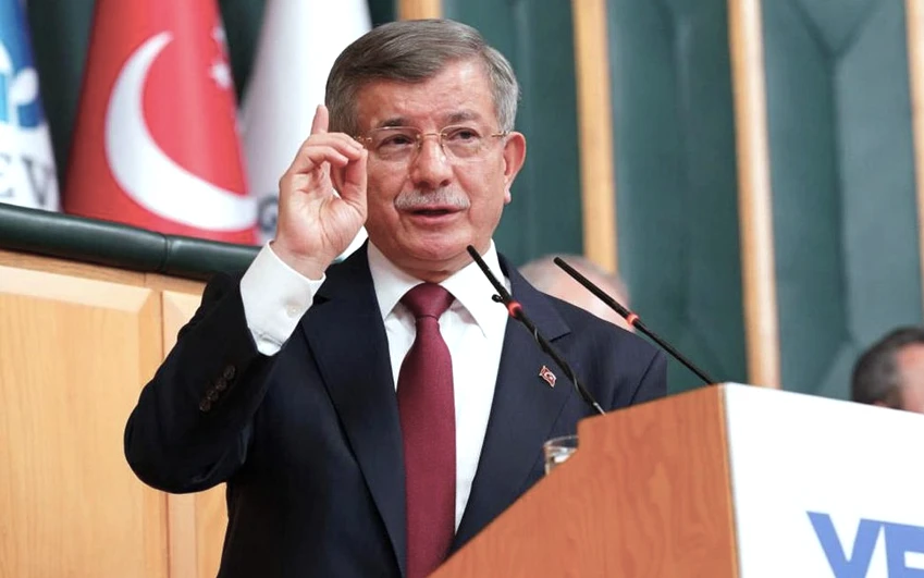  Ahmet Davutoğlu: "Gelecek Partisi'nin siyasi faaliyetlerini sonlandırma kararı aldık"