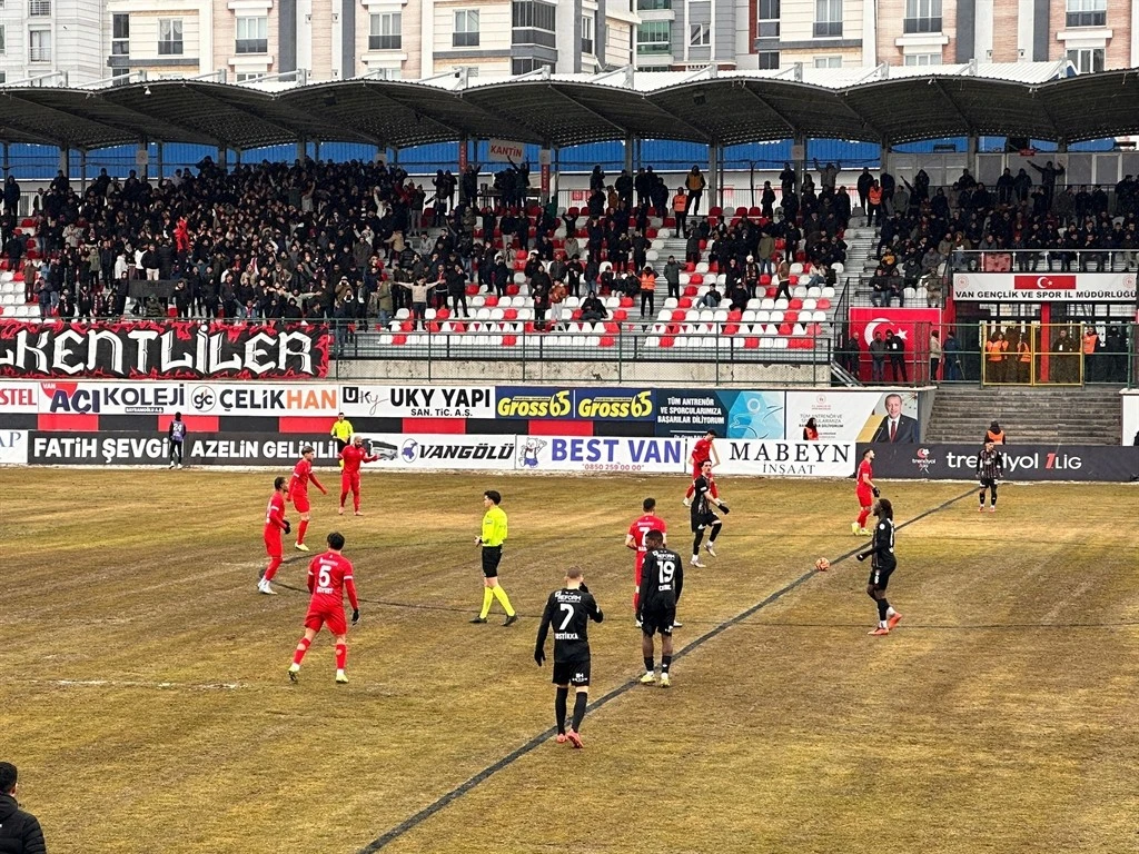 Boluspor deplasmanda galip