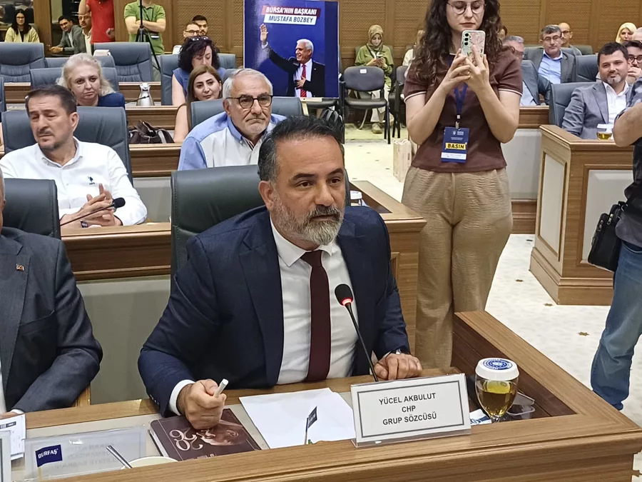 Bursa B&uuml;y&uuml;kşehir Meclisi'nde gergin anlar