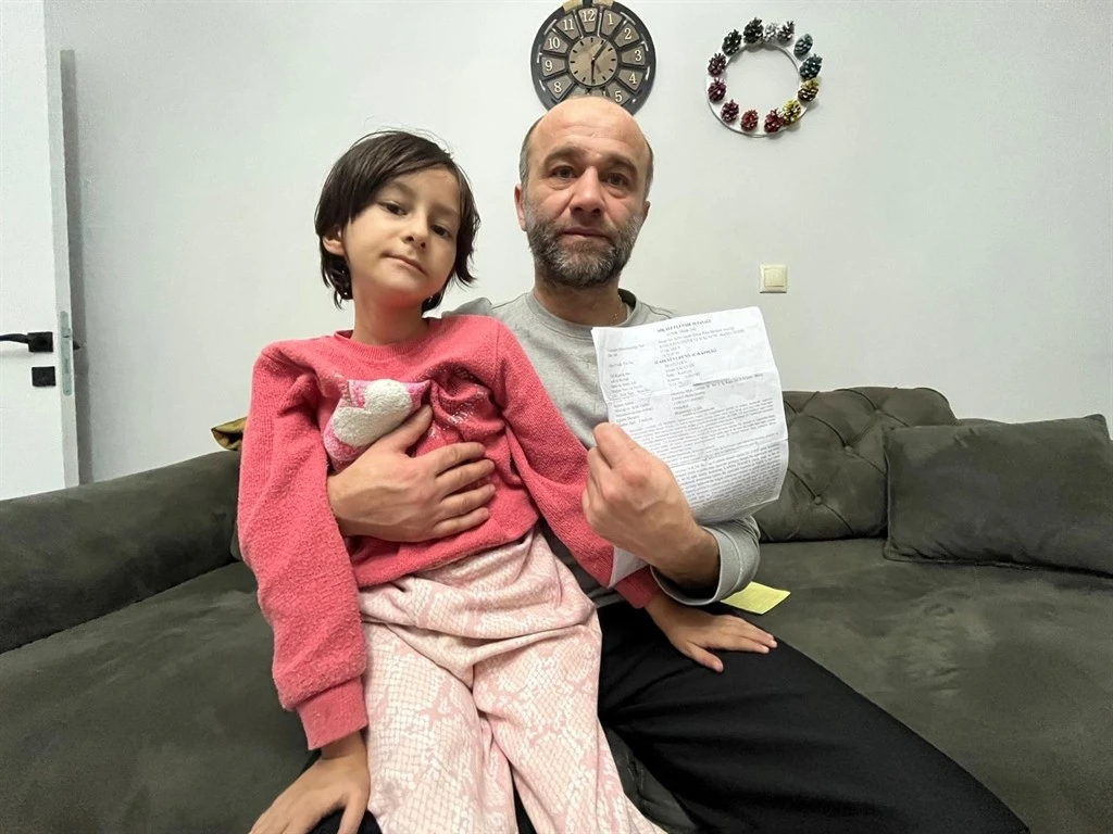 Bursa'da sabah akşam evine trans bireyler ve yemek siparişi geliyor