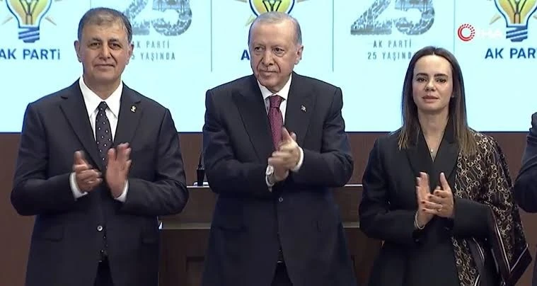 CHP'den AK Parti'ye ge&ccedil;en Cemil Tugay'ın ilk konuşması