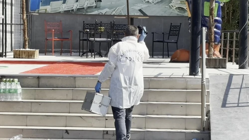&Ccedil;ocuk temizlik&ccedil;i havuz kaydırağından d&uuml;şt&uuml;, ağır yaralandı