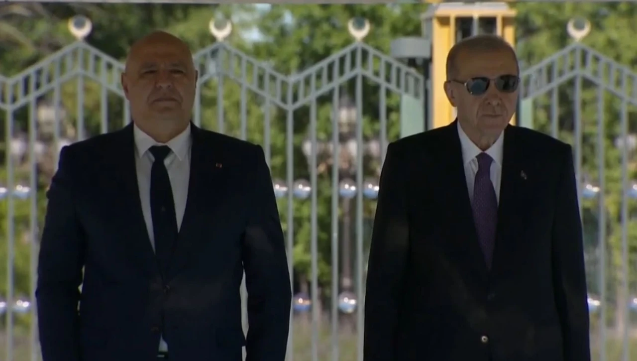 Cumhurbaşkanı Erdoğan, L&uuml;bnan Cumhurbaşkanı Avn'ı resmi t&ouml;renle karşıladı