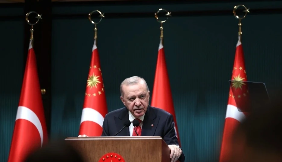 Cumhurbaşkanı Erdoğan: "B&ouml;lgemizdeki &ccedil;atışmalara rağmen T&uuml;rkiye ekonomisi dimdik ayakta"