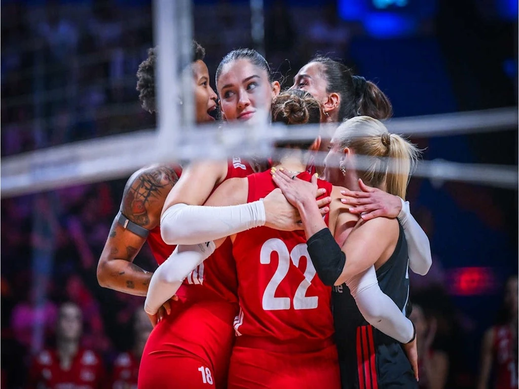 Cumhuriyetin Kızları Finalde