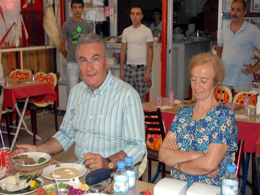 Deniz Baykal'ın eşi Olcay Baykal, yaşamını yitirdi