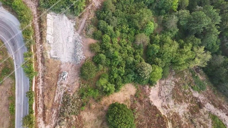 Grand Kartal Otel sahibine ait l&uuml;ks otel inşaatındaki ka&ccedil;ak yapı yıkıldı