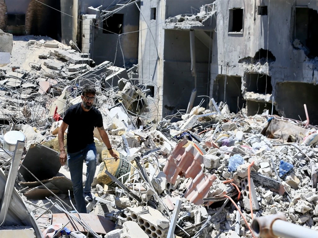 İsrail'in L&uuml;bnan'a d&uuml;zenlediği saldırılarda can kaybı artıyor