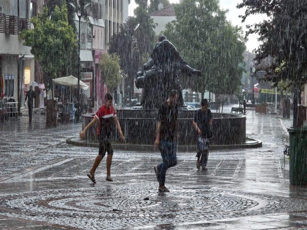 Marmara B&ouml;lgesi i&ccedil;in 'kuvvetli yağış' uyarısı