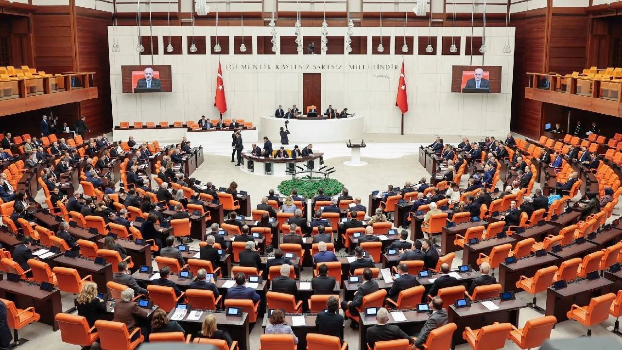 &Ouml;ğrenci affı  Meclis'te  kabul edildi