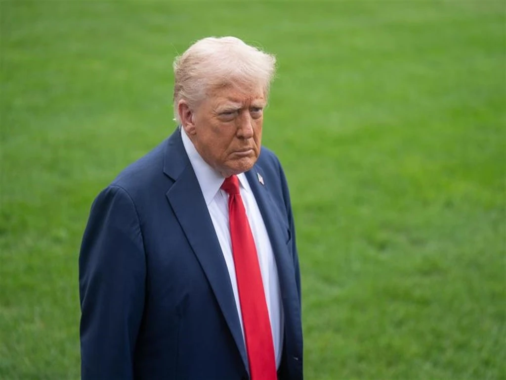 Trump, İran'da yeni vuracakları hedefleri a&ccedil;ıkladı