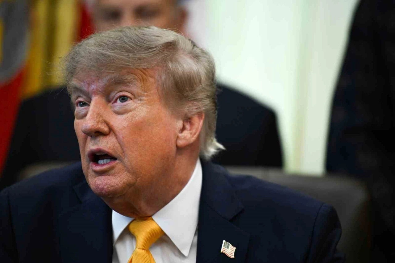 Trump: "&Ccedil;&ouml;k&uuml;ş&uuml;n eşiğinde olan İran, acilen ve her ne pahasına olursa olsun bir anlaşma yapmak istiyor"