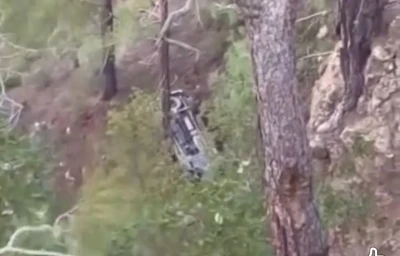 0tomobille şarampole yuvarlanan 15 yaşındaki &ccedil;ocuk &ouml;ld&uuml;