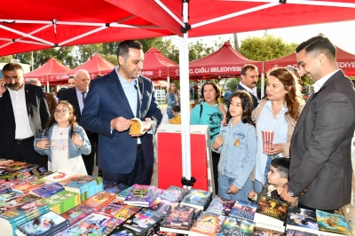 1. &Ccedil;iğli Kitap G&uuml;nleri Renkli Başlangı&ccedil;la Kapılarını A&ccedil;tı