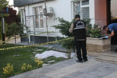 1 &ccedil;ocuk annesinin korkun&ccedil; &ouml;l&uuml;m&uuml;