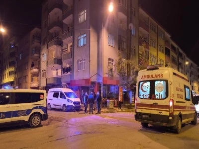  1&rsquo;i kadın 2 kişinin, evde silahla vurulmuş cesetleri bulundu