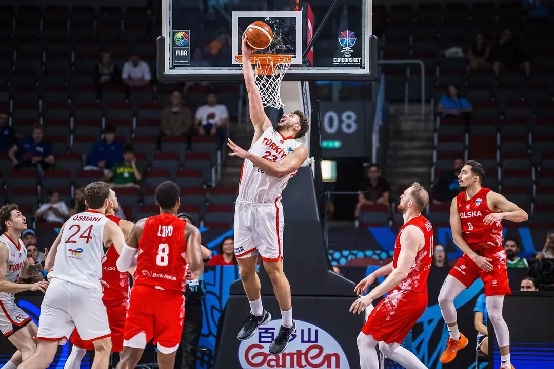 12 Dev Adam Avrupa 2. oldu