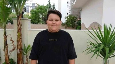 12 yaşındaki &ouml;ğrenci, sınıf arkadaşını Heimlich manevrasıyla kurtardı
