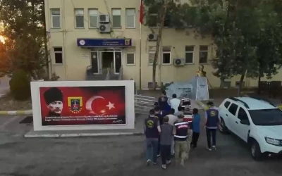 12 yıl sonra kimliği belirlenen Dilek Kalkan'ın &ouml;l&uuml;m&uuml;ne ilişkin 2 ş&uuml;pheli tutuklandı