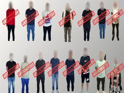 13'&uuml; kırmızı b&uuml;ltenle aranan 15 su&ccedil;lunun T&uuml;rkiye'ye iadesi sağlandı