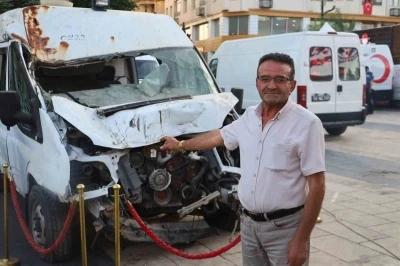 15 Temmuz darbe girişiminde hasar g&ouml;ren minib&uuml;s sergileniyor