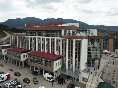 16 yaşındaki &ccedil;ocuk &ouml;l&uuml; doğum yaptı