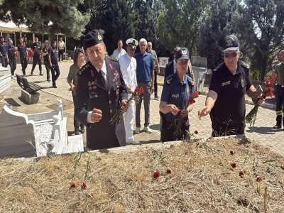17 Ağustos b&uuml;y&uuml;k depreminde hayatını kaybedenler anıldı
