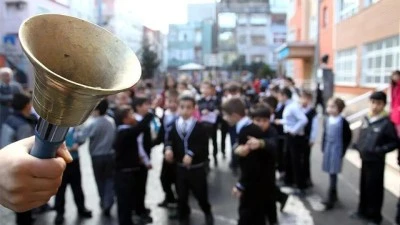17 milyon &ouml;ğrenci ders başı yapıyor! 
