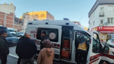 17 yaşındaki &ccedil;ocuk 'Neden yan baktın?' kavgasında bı&ccedil;aklandı