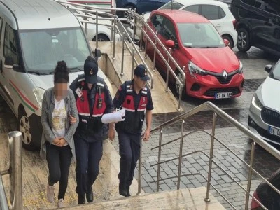 17 yaşındaki kız izinsiz AVM'ye gidince ailesi tarafından zincirle yatağa bağlandı