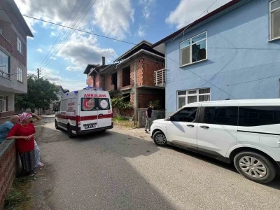 18 yaşındaki kız evinde silahla vurulmuş halde &ouml;l&uuml; bulundu