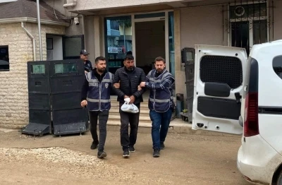 21 yıl hapis cezası bulunan firari h&uuml;k&uuml;ml&uuml; yakalandı