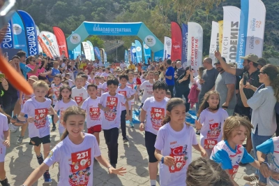 23 Nisan&rsquo;a &Ouml;zel Koşuda &Ccedil;ocuklar Maratonun Yıldızı Oldu