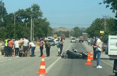 3 kişinin yaralandığı motosiklet kazası 