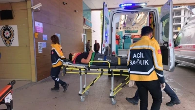 3'&uuml;nc&uuml; kattan merdiven boşluğuna d&uuml;şen &ccedil;ocuk yaralandı