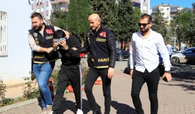 37 haftalık hamile eşini bacaklarından vurdu