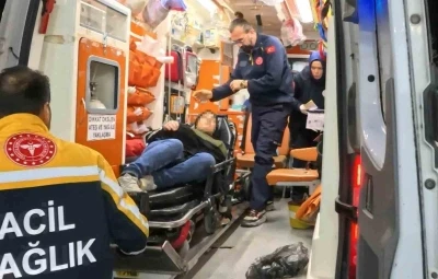 4 aylık hamile kadını darbedip sokağa attılar