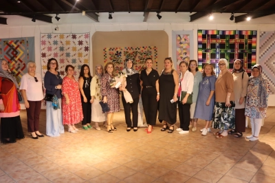 41 Eserle &lsquo;Kumaşların Aşkı&rsquo; Sergisi A&ccedil;ıldı