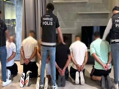 6 il ve Norve&ccedil;'te su&ccedil; &ouml;rg&uuml;t&uuml; operasyonu: 20 g&ouml;zaltı