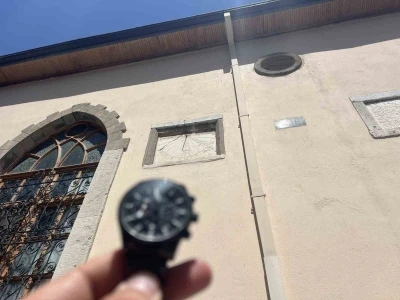 616 yıldır g&uuml;neş ışığı ile namaz vakitlerini g&ouml;steriyor
