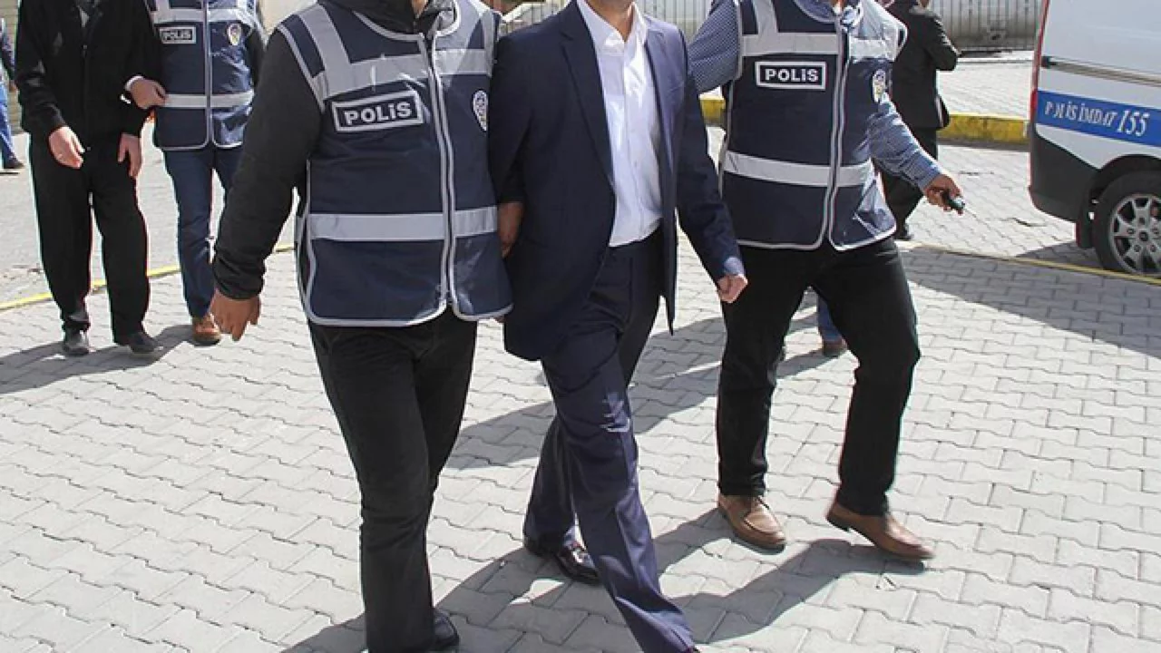 7 ilde 'm&uuml;stehcenlik' ve 'fuhuş' operasyonu! &Ccedil;ok sayıda g&ouml;zaltı var