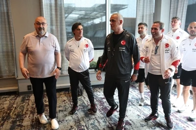 A Milli Futbol Takımı'nda bayramlaşma