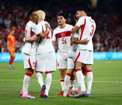 A Milli Futbol Takımı&rsquo;ndan 4 goll&uuml; prova