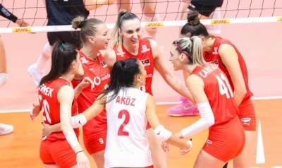  A Milli Kadın Voleybol Takımı, &Ccedil;in'e gitti