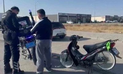 Abartı egzozlu motosiklet s&uuml;r&uuml;c&uuml;s&uuml;ne 9 bin 267 lira ceza