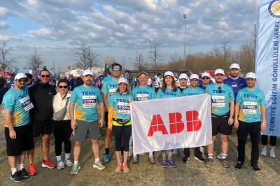 ABB T&uuml;rkiye İstanbul Yarı Maratonu&rsquo;nda &Ccedil;ocukların Eğitimine Destek İ&ccedil;in Koştu