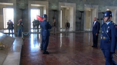 ABD B&uuml;y&uuml;kel&ccedil;isi Barrack'tan Anıtkabir'e ziyaret