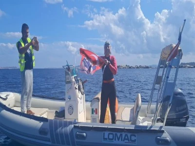 A&ccedil;ık su y&uuml;z&uuml;c&uuml;s&uuml; Sinem Serinkan, New York'ta &uuml;lkemizi temsil etti