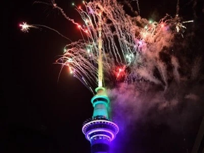 Ada &uuml;lkesi Yeni Zelanda yeni yıla girdi