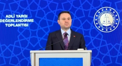 Adalet Bakanı G&uuml;rlek: "FET&Ouml; ile m&uuml;cadelemiz kesintisiz bi&ccedil;imde devam edecektir"
